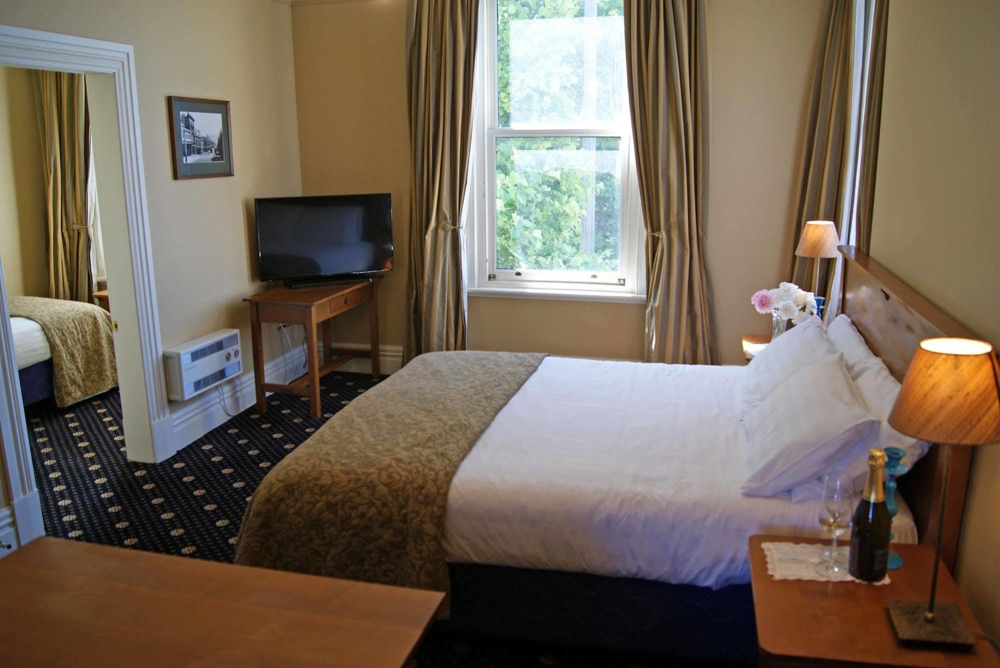Highland House Boutique 4*